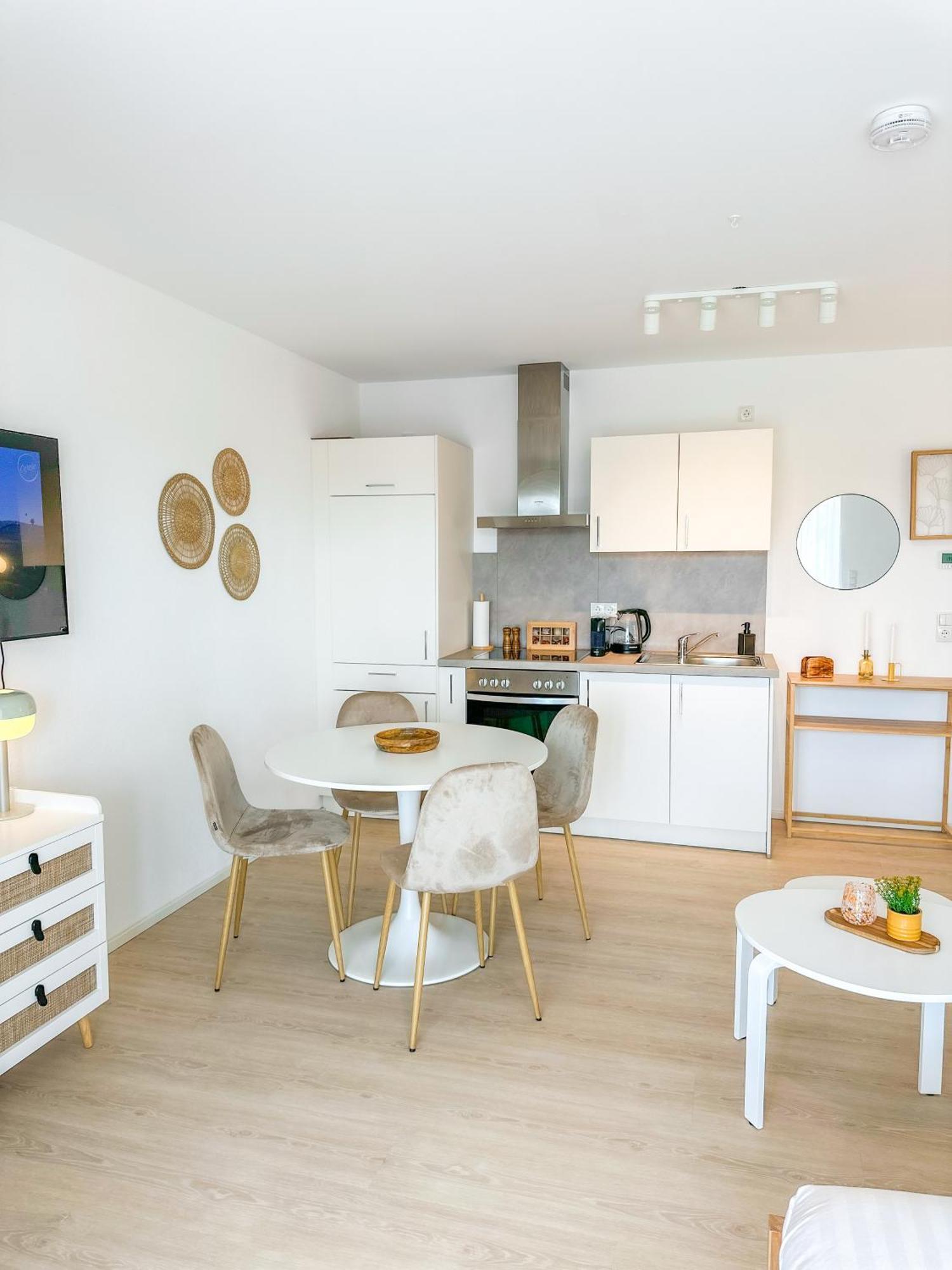 Thesunset Club - Studio II - Kueche - Balkon - Parken Memmingen Extérieur photo